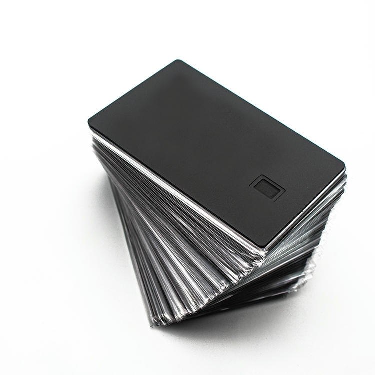 Productfoto van Metalen slimme IC-kaarten voor OV en betaling, met bedrukt logo, voor toepassingen met metalen IC-kaarten met contact.