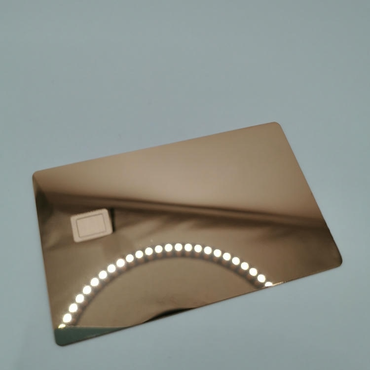 Geborstelde metalen NFC-kaarten voor zakelijke identificatie; met retailverpakking; voor kopers die oplossingen met Metalen contact IC-kaarten vergelijken.