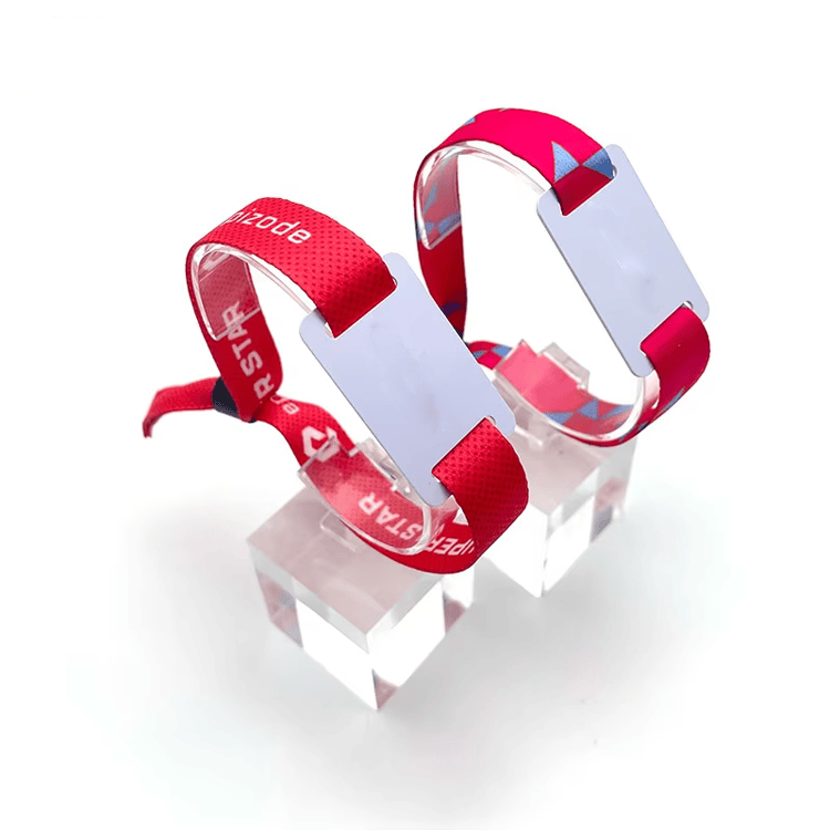Stoffen RFID-polsbandjes voor bezoekersregistratie met waterbestendige uitvoering.