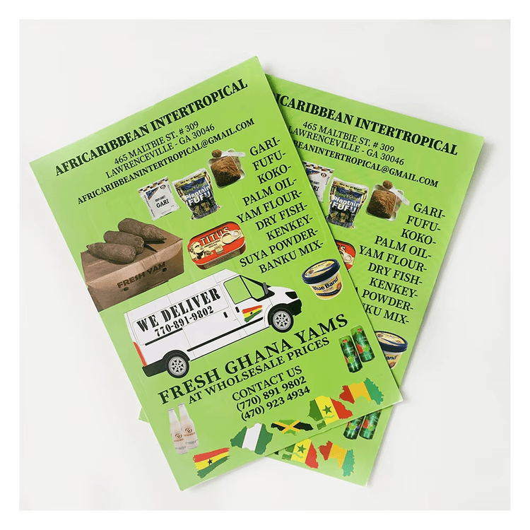 Achteraanzicht van minimalistische bedankkaarten met ruimte voor merkcommunicatie.