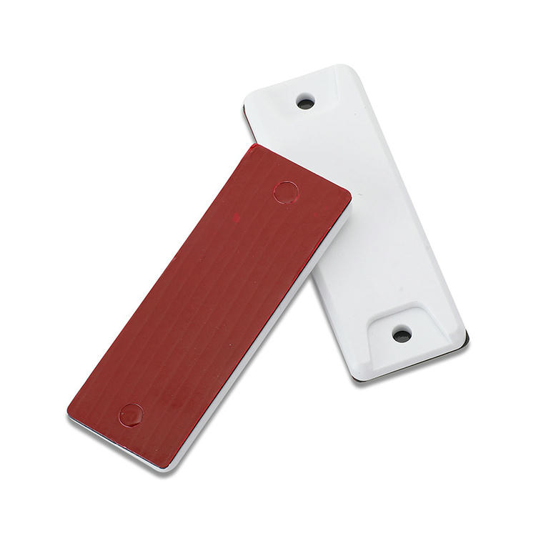 Productfoto van ABS RFID-tags voor IT-assets op metaaloppervlakken; met lasergesneden detail; in de categorie ABS Op metaal RFID-tags.