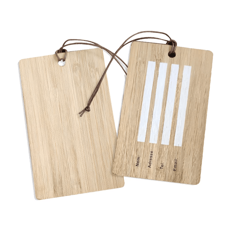 Op maat gemaakte zwarte walnoot houten visitekaartjes; met chipdetail; voor kopers die oplossingen met Houten kaarten vergelijken.