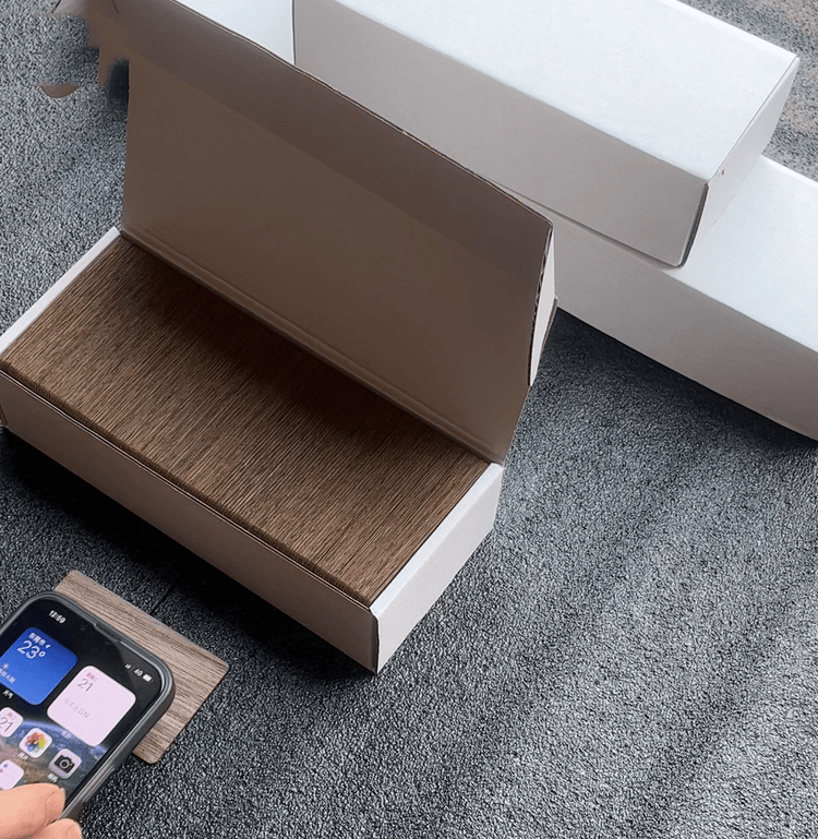 Productfoto van Eiken houten RFID smartcards met NFC-opties; met antenne-indeling; voor toepassingen met Houten kaarten.