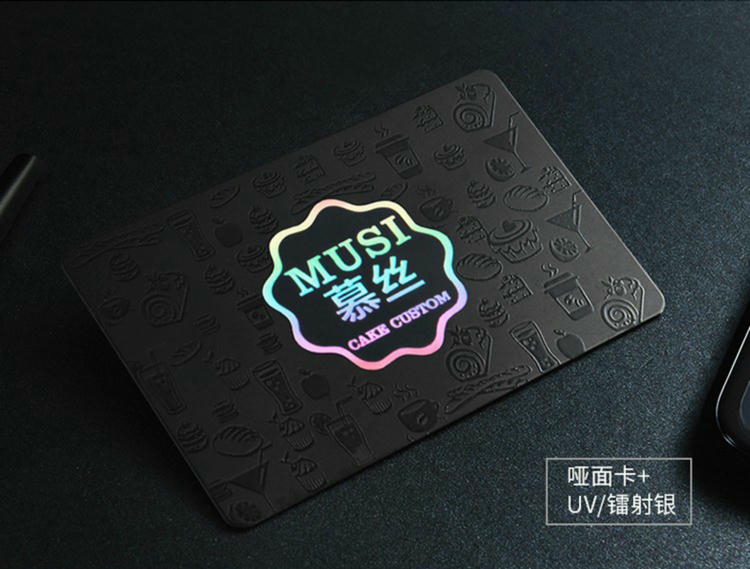 Productfoto van op maat gemaakte plastic VIP-kaarten met retailverpakking binnen de categorie Plastic Cards.