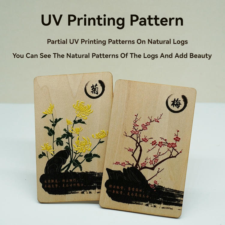 Verschillende voorbeelden van sapele geschenkkaarten op maat tonen uiteenlopende stijlen voor logo- en tekstgravure.