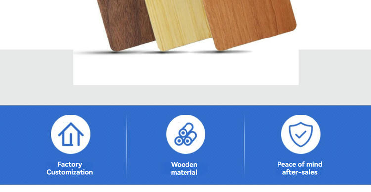 Kersenhouten ledenkaart met scanbare QR-code voor digitale integratie en moderne marketingtoepassingen