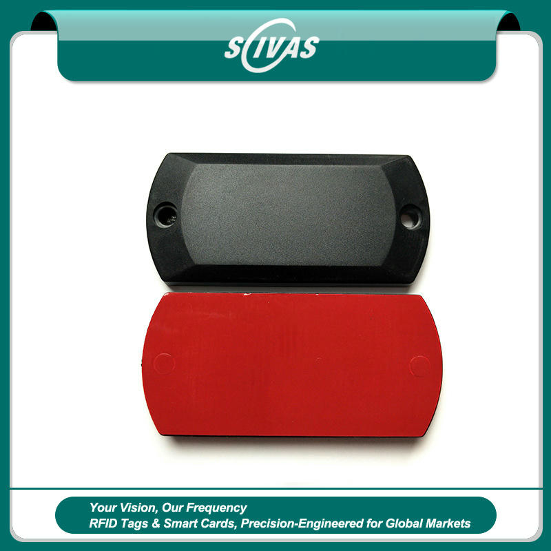 Outdoor ABS RFID-tags voor assets weergegeven vanuit een duidelijk aansluitterminalperspectief voor toepassingen met RFID-tags op metalen oppervlakken.