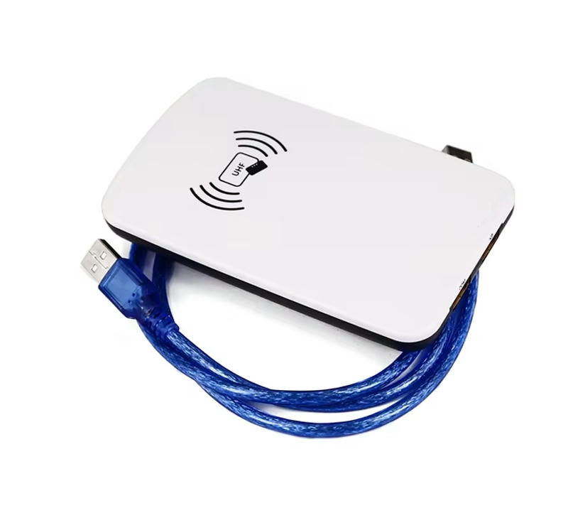 JT-R1563 HF RFID desktoplezer met blauwe USB-kabel voor eenvoudige aansluiting op een pc.