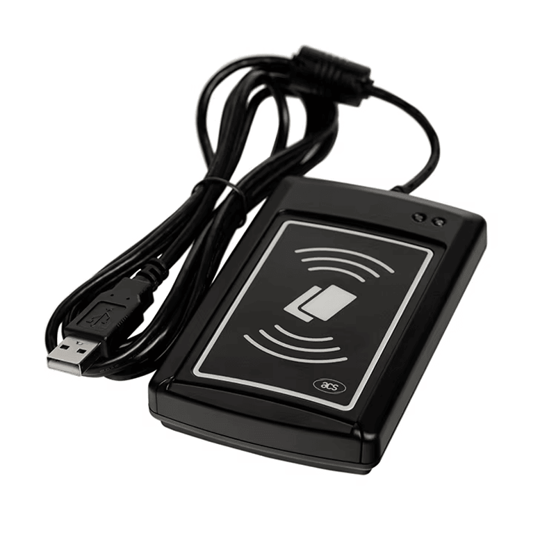 De ACR1281U-C2 UID-lezer wordt met de USB-kabel getoond als gebruiksklare bekabelde productoplossing.