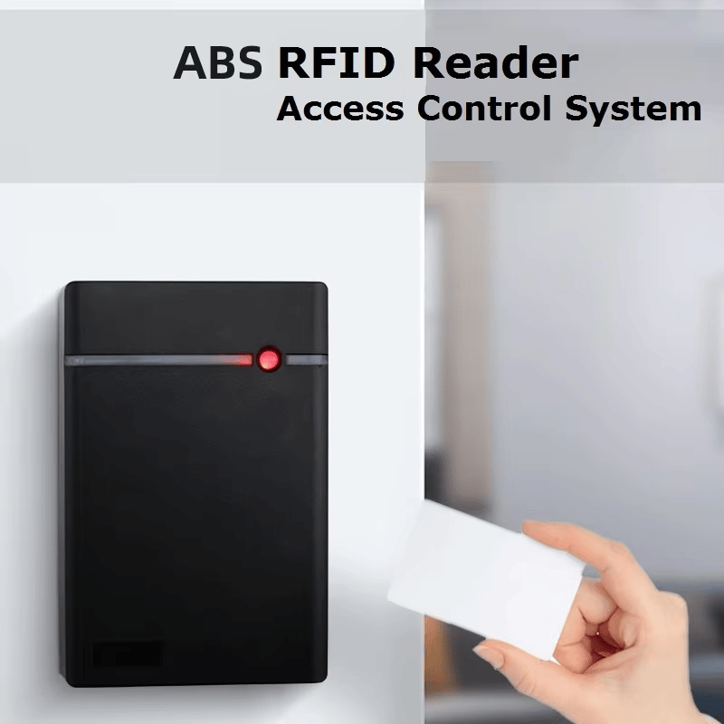 RS232 RFID-kaartlezer voor toegangscontrole, met installatie bij een toegangsdeur, voor kopers die oplossingen met RFID-toegangslezers vergelijken.