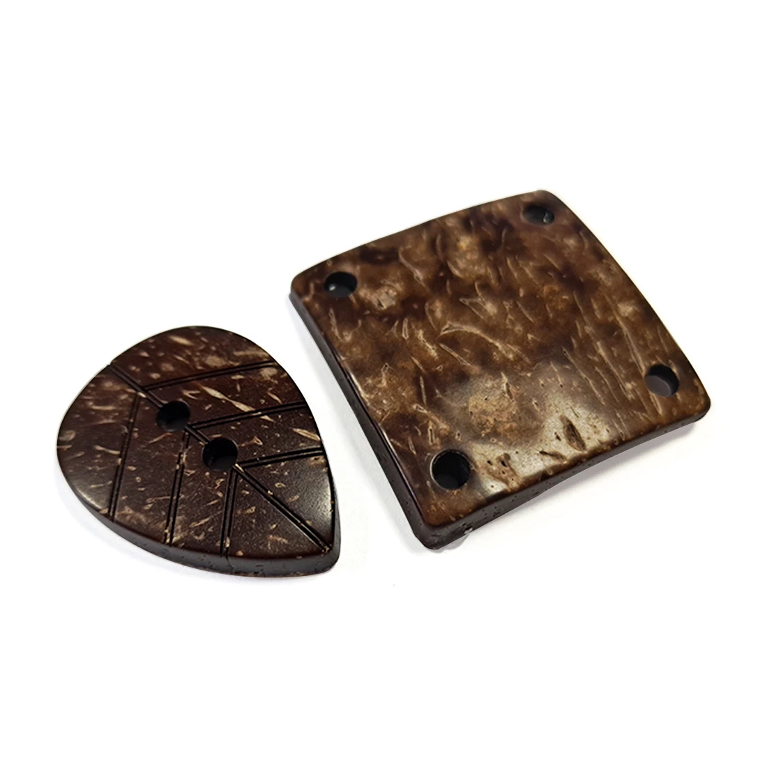 RFID-polsbandjes van kokosschil voor resorts weergegeven met een producthoekweergave voor Wooden Cards-toepassingen.