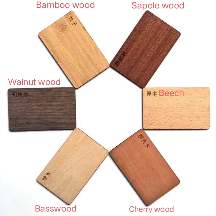 Custom RFID Wood Wedding Cards voor duurzame evenementen weergegeven vanuit een producthoek voor toepassingen met houten kaarten.